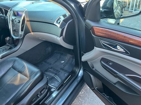Used 2011 Cadillac SRX Luxury image 29
