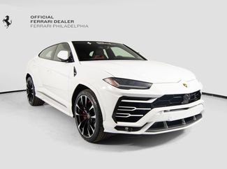 Used 2022 Lamborghini Urus image 1