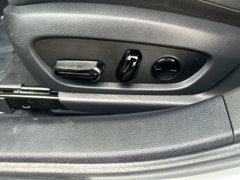 Used 2025 Lexus ES 300h ES 300h image 12