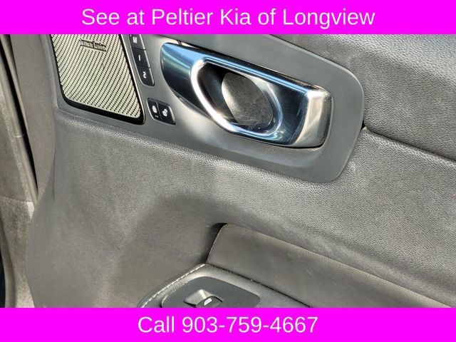 Used 2025 Volvo XC60 B5 Ultra w/ Protection Package Premier AWD/4WD image 12