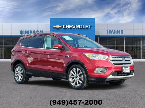 Used 2017 Ford Escape Titanium image 1