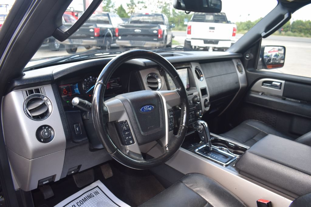 Used 2017 Ford Expedition Limited RWD image 7