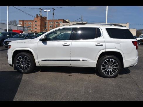 Used 2022 GMC Acadia Denali w/ Denali Ultimate Package image 12