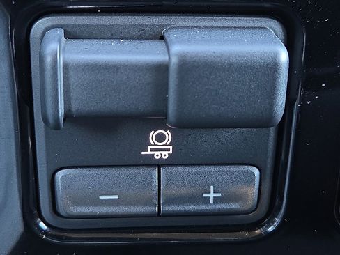 Used 2024 Chevrolet Silverado 2500 LT w/ All Star Edition image 17