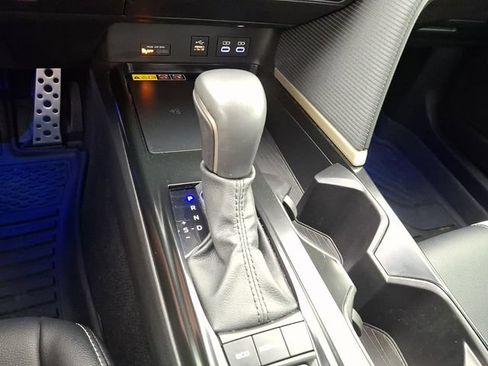 Certified 2025 Toyota Camry SE w/ Convenience Package FWD image 18