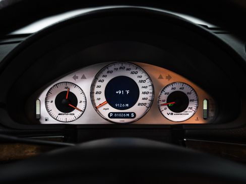 Used 2005 Mercedes-Benz E 55 AMG Sedan image 21