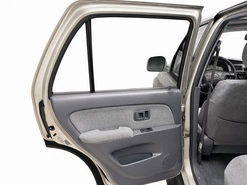 Used 2000 Toyota 4Runner SR5 image 12