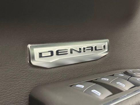 Used 2025 GMC Sierra 1500 Denali AWD/4WD image 16