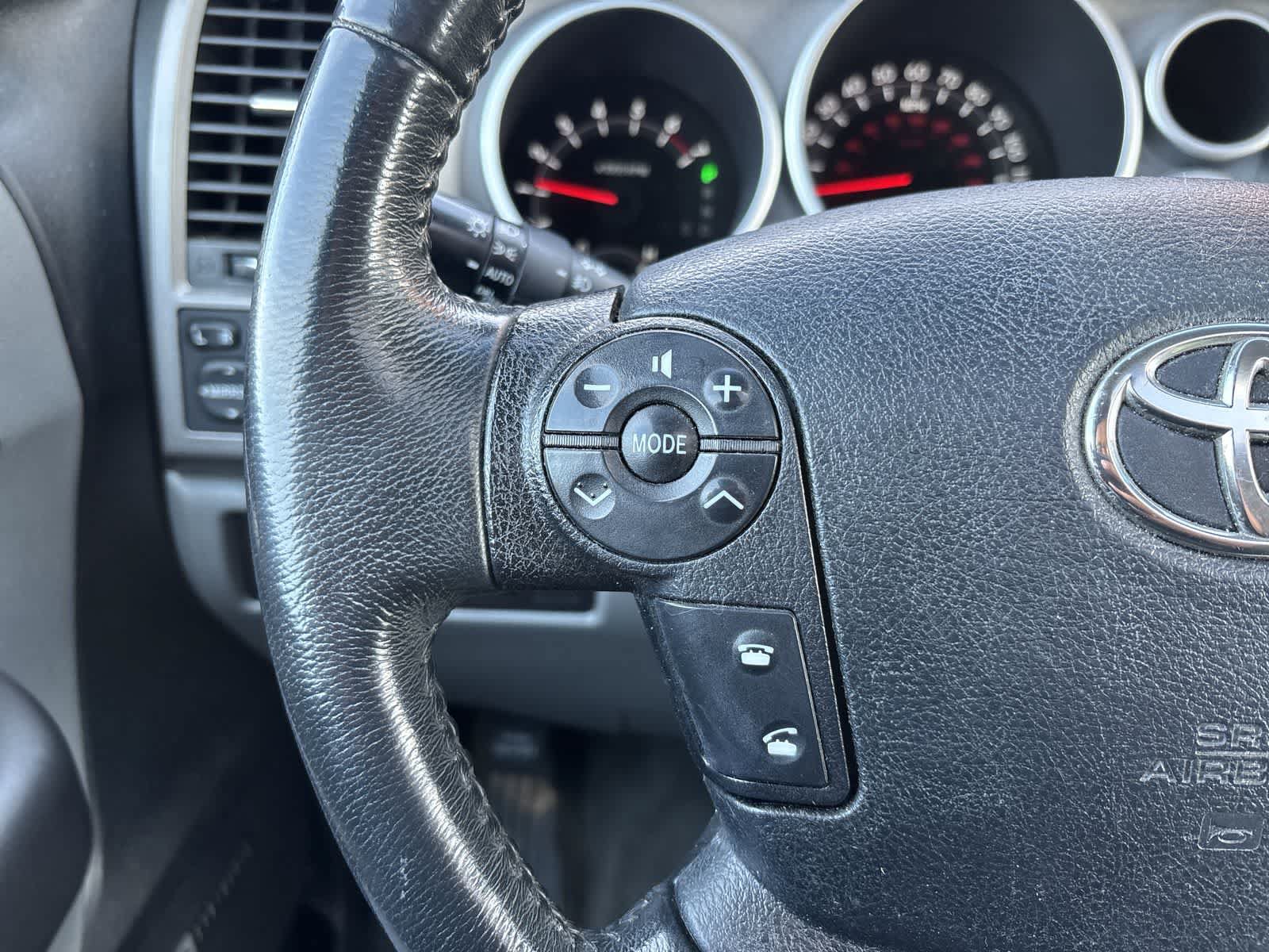 Used 2011 Toyota Sequoia Limited AWD/4WD image 12