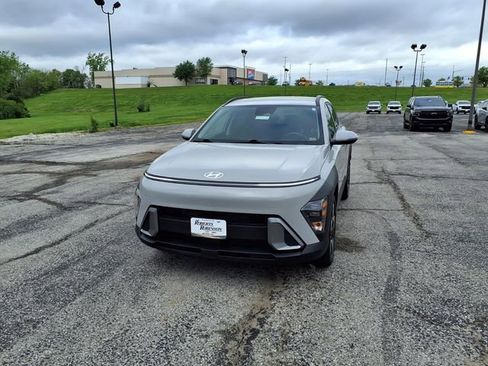 Used 2025 Hyundai Kona SEL FWD image 48