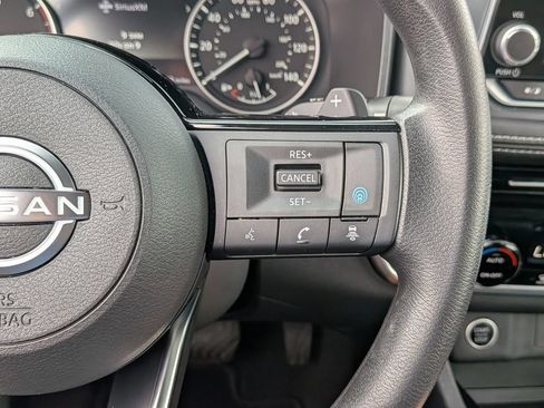 Certified 2022 Nissan Rogue SV FWD image 23