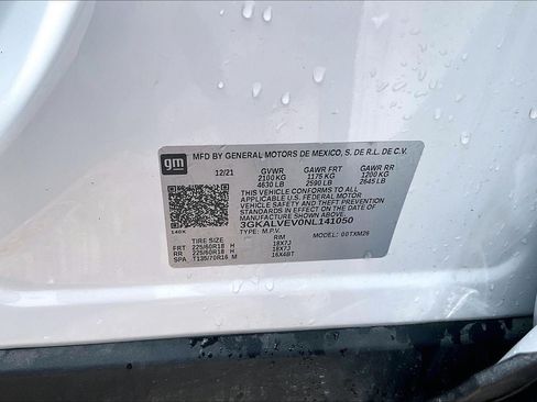 Used 2022 GMC Terrain SLT w/ Infotainment Package II AWD/4WD image 4