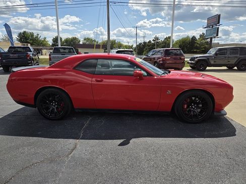 Used 2018 Dodge Challenger R/T Scat Pack w/ Dynamics Package image 2