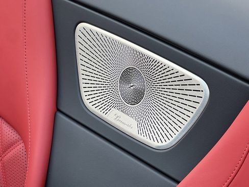 Used 2024 Mercedes-Benz SL 63 AMG S e Performance 4MATIC w/ Manufactur Interior Package image 32