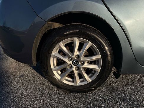 Used 2015 MAZDA MAZDA3 i Touring image 32