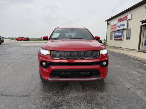 Used 2022 Jeep Compass Limited AWD/4WD image 3
