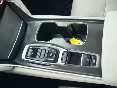 Used 2018 Honda Accord Touring image 20