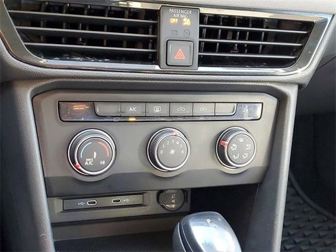 Certified 2022 Volkswagen Taos S image 20