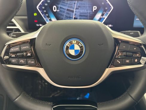 Used 2025 BMW i4 eDrive40 w/ Premium Package RWD image 11