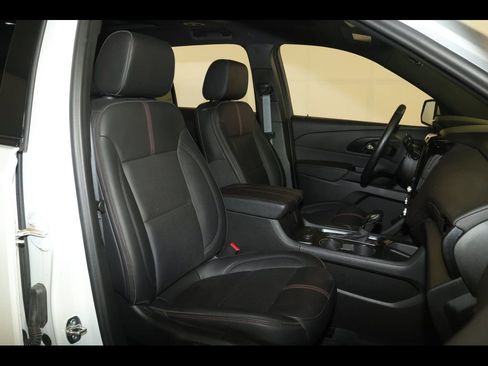 Certified 2023 Chevrolet Traverse RS w/ LPO, Floor Liner Package AWD/4WD image 33