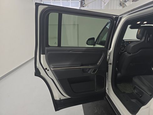 Used 2024 Rivian R1S Adventure AWD/4WD image 17