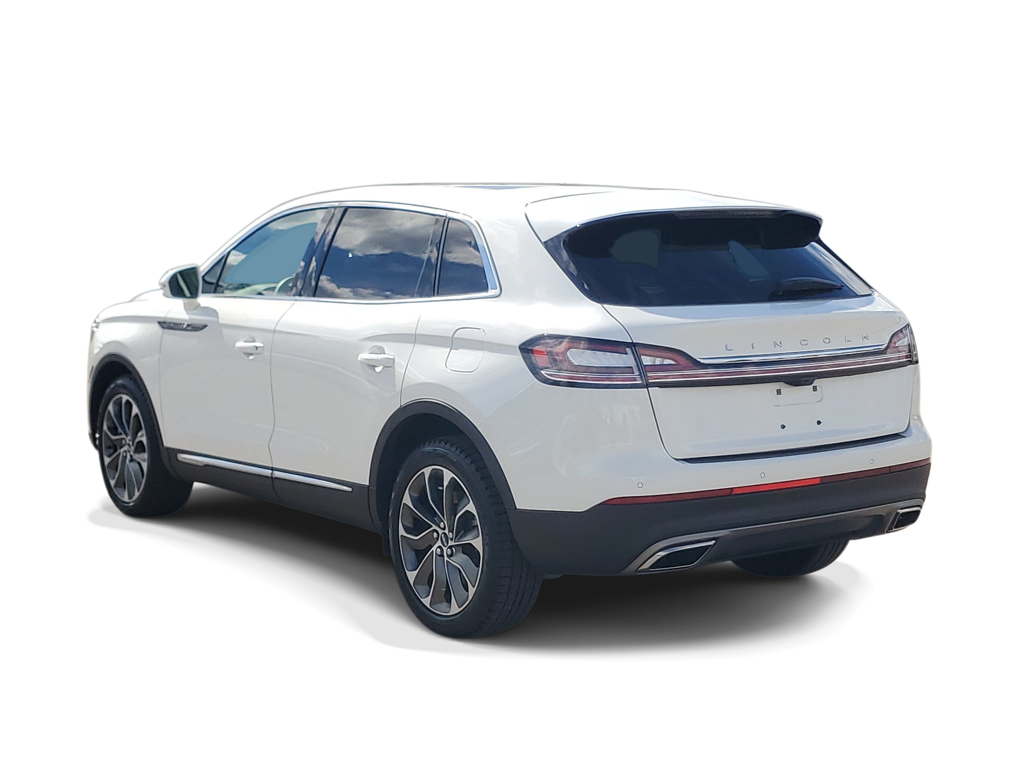 Certified 2023 Lincoln Nautilus Reserve AWD/4WD image 4