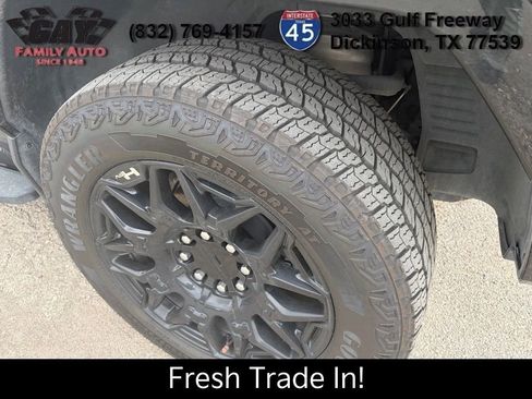 Certified 2025 GMC Hummer EV 2X w/ LPO, Dark Essentials Package image 6