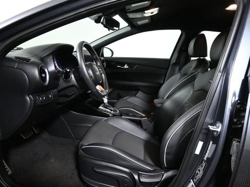 Used 2023 Kia Forte GT-Line FWD image 3