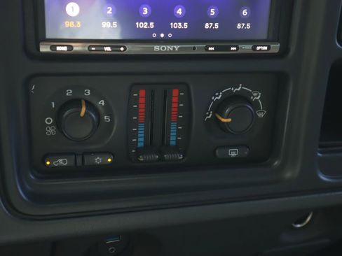 Used 2007 Chevrolet Silverado 1500 LT image 16