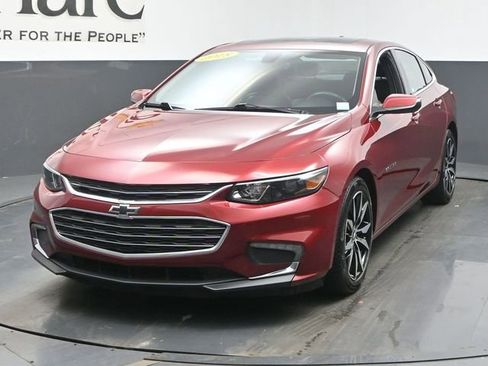 Used 2018 Chevrolet Malibu LT w/ Leather Package FWD image 7