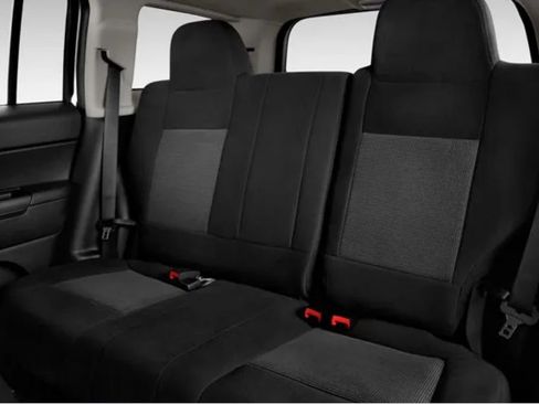 Used 2016 Jeep Patriot High Altitude FWD image 5