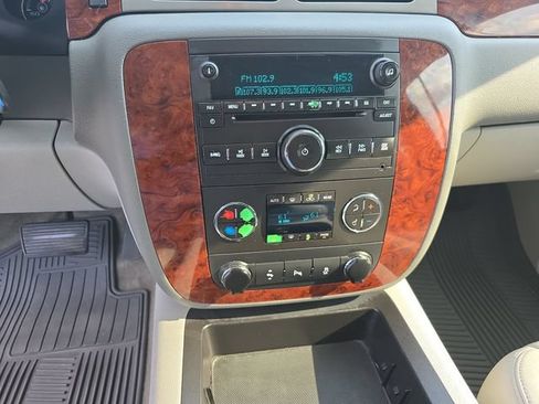 Used 2013 Chevrolet Tahoe LT w/ All-Star Edition AWD/4WD image 17