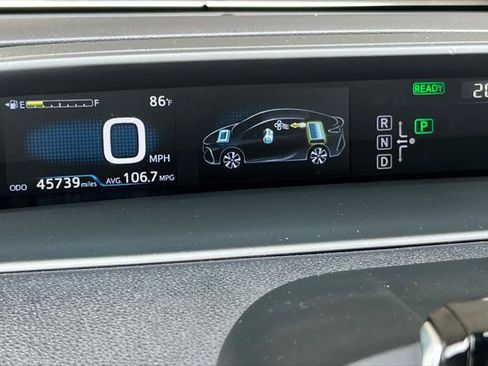 Certified 2017 Toyota Prius Prime Advanced w/ Carpet Mat Package FWD image 28