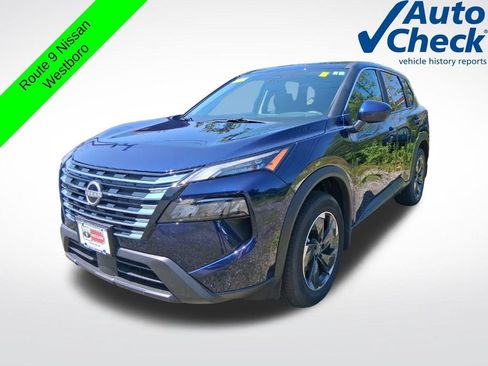 Used 2026 Nissan Rogue SV AWD/4WD image 3