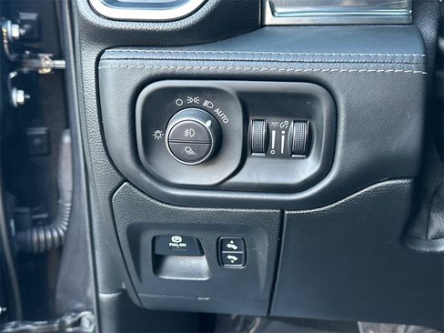 Used 2019 RAM 1500 Limited image 25