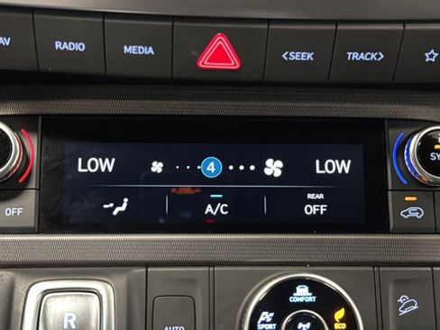 Used 2024 Hyundai Palisade Calligraphy AWD/4WD image 18