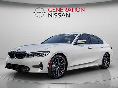 Used 2021 BMW 330i xDrive 330i xDrive w/ Convenience Package image 3