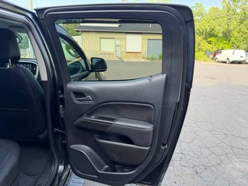 Used 2022 GMC Canyon Elevation w/ Elevation Premium Package AWD/4WD image 15