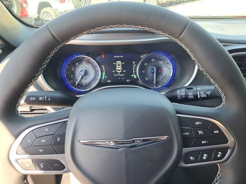 New 2026 Chrysler Pacifica Select image 10