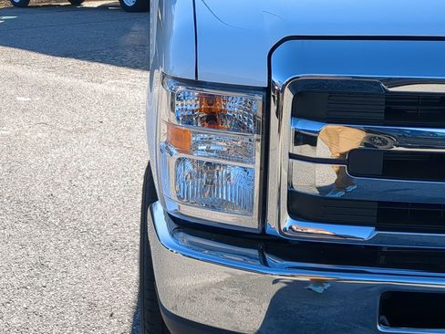 New 2026 Ford E-350 and Econoline 350 Super Duty w/ Power Equipment Group image 8