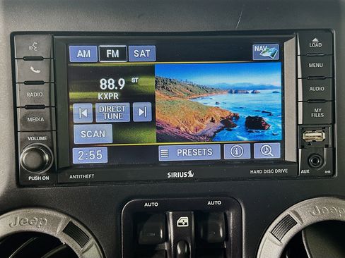 Used 2016 Jeep Wrangler Unlimited Sport image 18