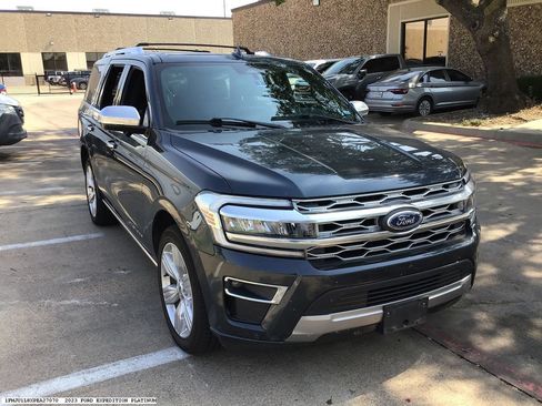 Used 2023 Ford Expedition Platinum RWD image 5