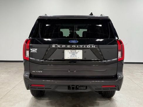 New 2025 Ford Expedition Active image 10
