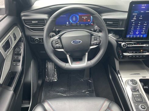 Used 2024 Ford Explorer ST w/ Equipment Group 401A AWD/4WD image 13