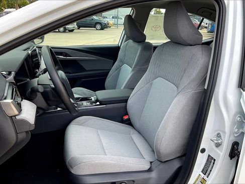 New 2026 Toyota Camry LE image 9