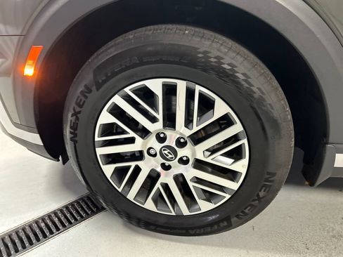 Used 2026 Hyundai Palisade SEL FWD image 9
