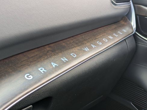 Used 2024 Jeep Grand Wagoneer L 4WD image 28
