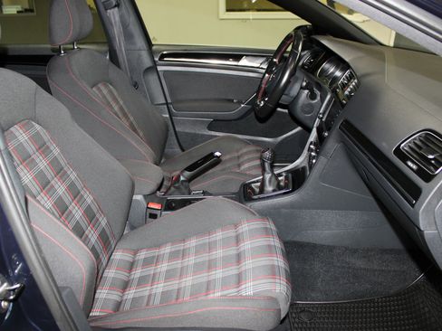 Used 2017 Volkswagen GTI Sport FWD image 29