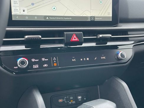 New 2026 Kia Sportage X-Line w/ X-Line Technology Package AWD/4WD image 16