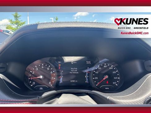 Used 2024 Jeep Compass Trailhawk image 10